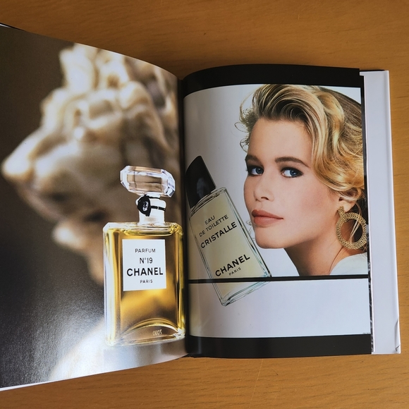 Assouline – CHANEL Perfume (2012) - Picture 11 of 15